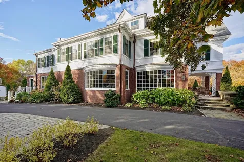 12 Willow Avenue North Hampton NH 03862