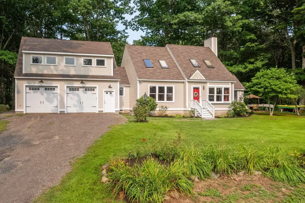 13 Ocean Circuit Drive York ME 03902