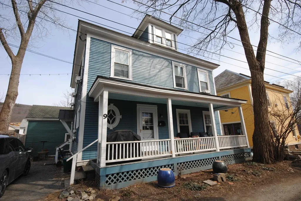 9 Garden Drive Brattleboro VT 05301-7195