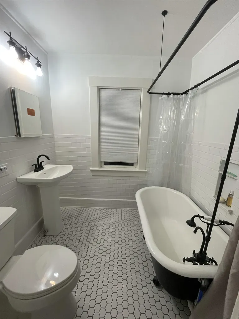 9 Garden Drive Brattleboro VT 05301-7195