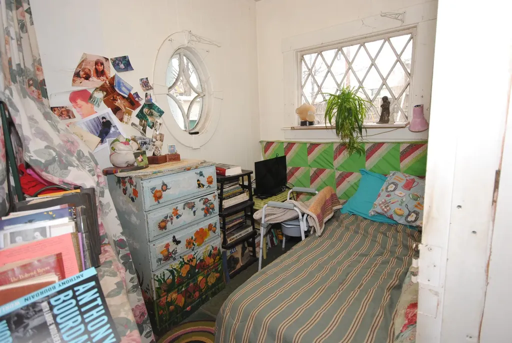 9 Garden Drive Brattleboro VT 05301-7195