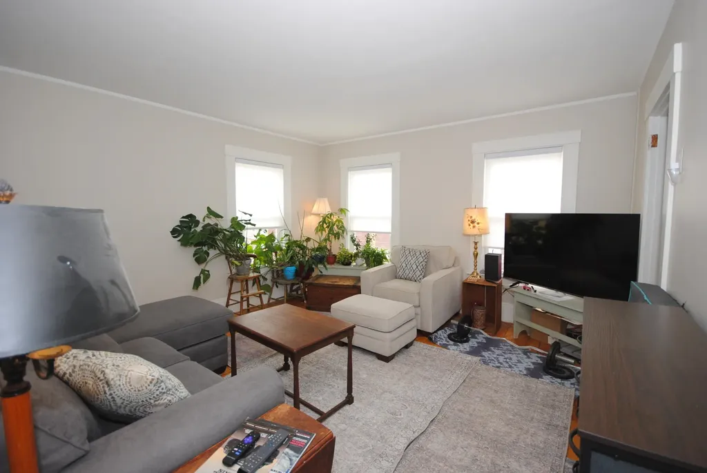 9 Garden Drive Brattleboro VT 05301-7195