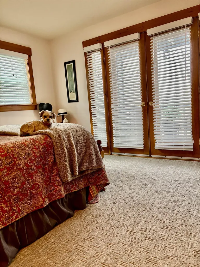 27 Landing Road Enfield NH 03748