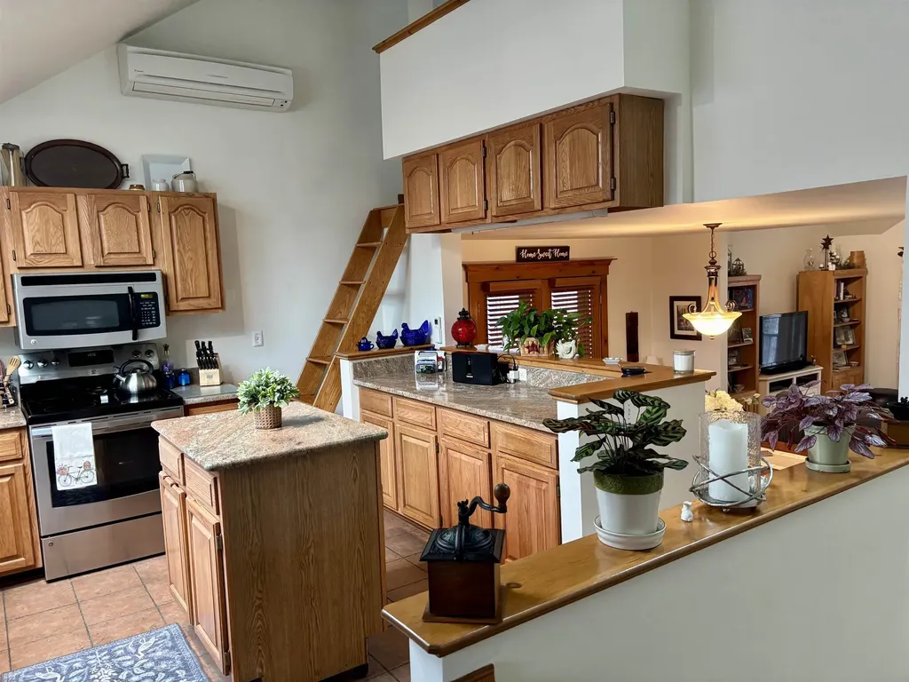 27 Landing Road Enfield NH 03748