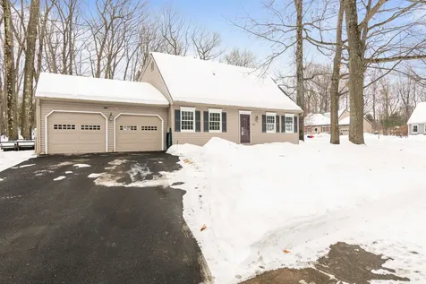 643 Oak Circle Colchester VT 05446