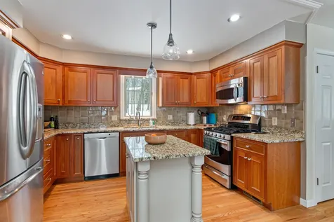 643 Oak Circle Colchester VT 05446