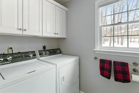 643 Oak Circle Colchester VT 05446