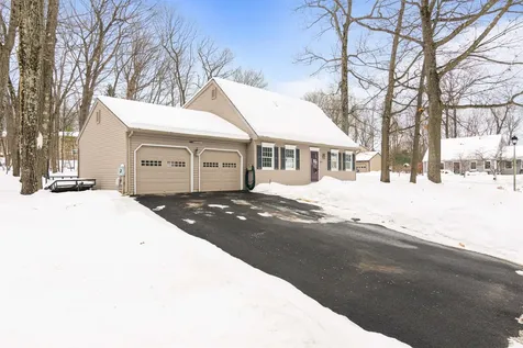 643 Oak Circle Colchester VT 05446