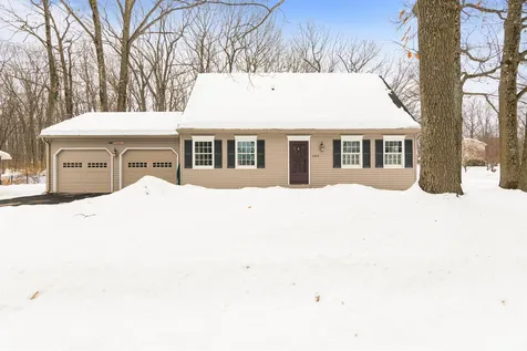 643 Oak Circle Colchester VT 05446