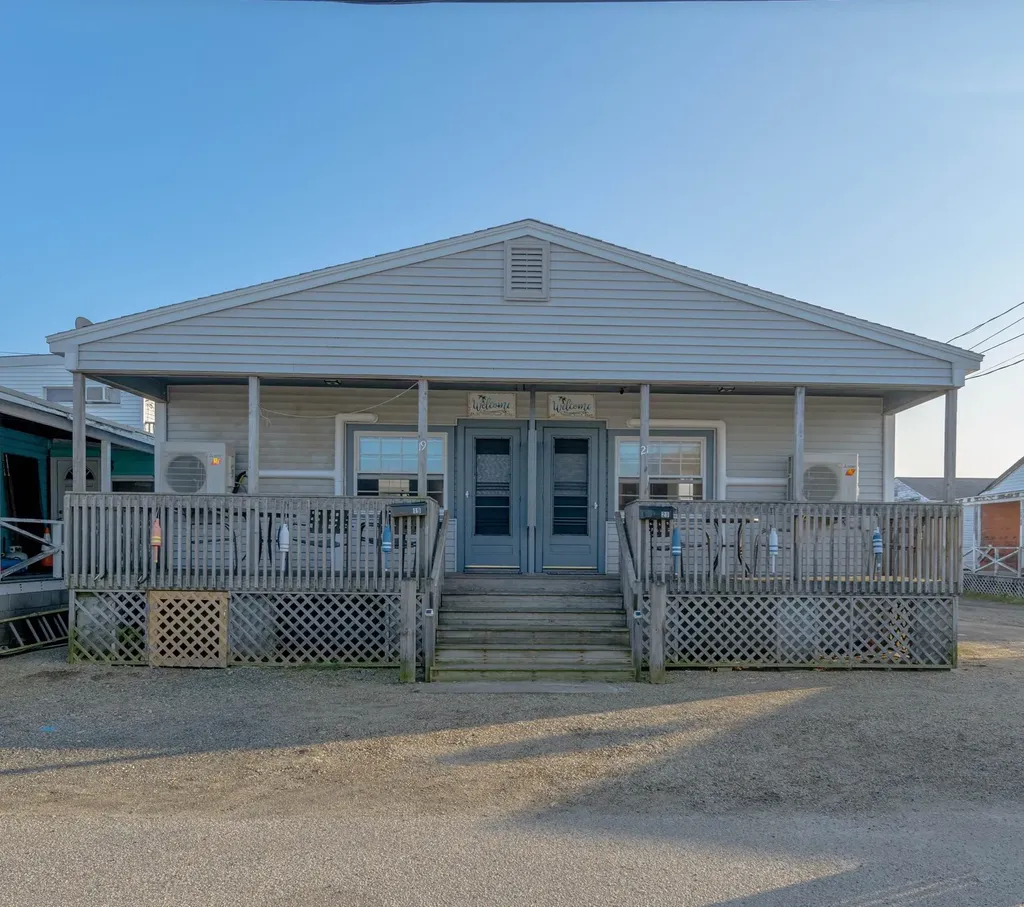 19-21 Auburn Avenue Hampton NH 03842