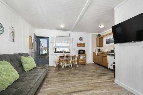 19-21 Auburn Avenue Hampton NH 03842