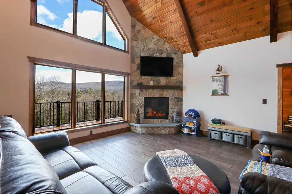 244 Fenoff Heights Lane Waterford VT 05819