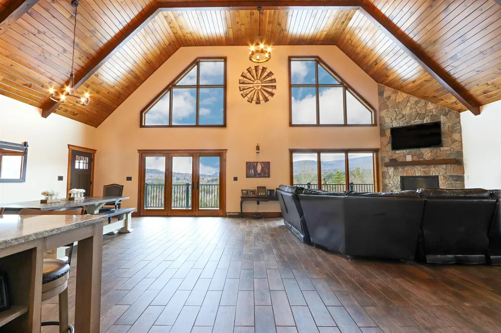 244 Fenoff Heights Lane Waterford VT 05819
