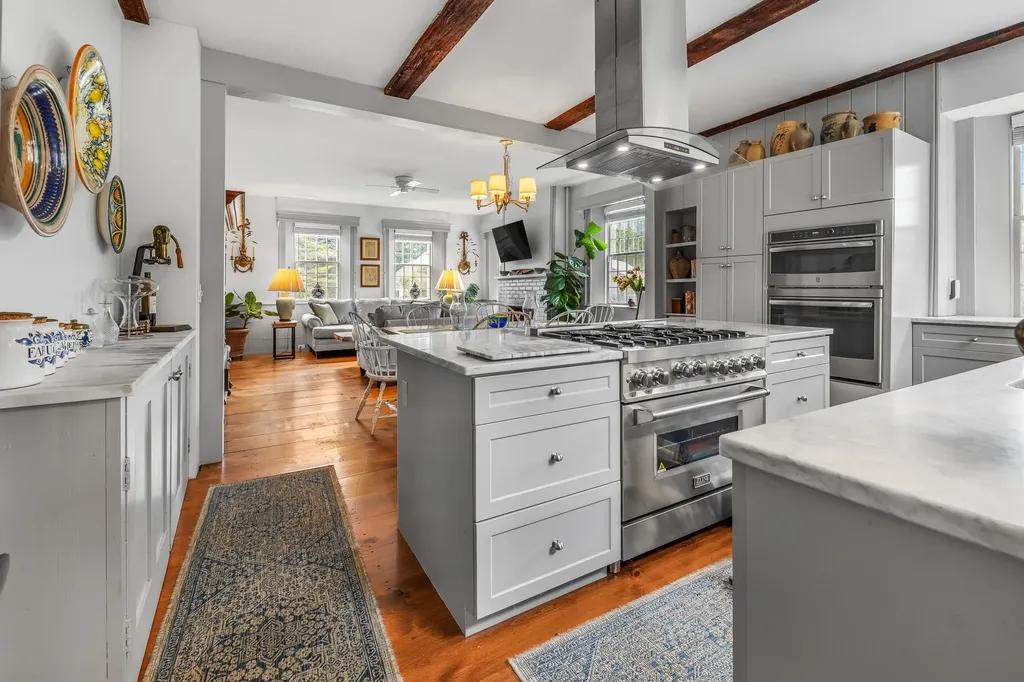 1677 Barnumville Road Manchester VT 05255