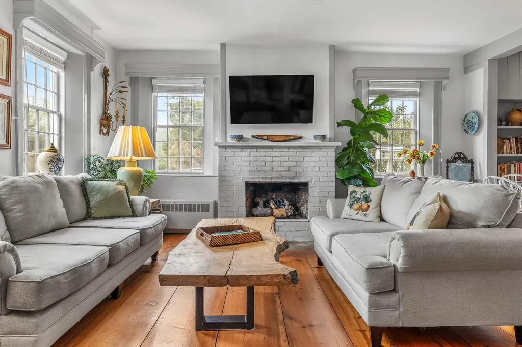 1677 Barnumville Road Manchester VT 05255