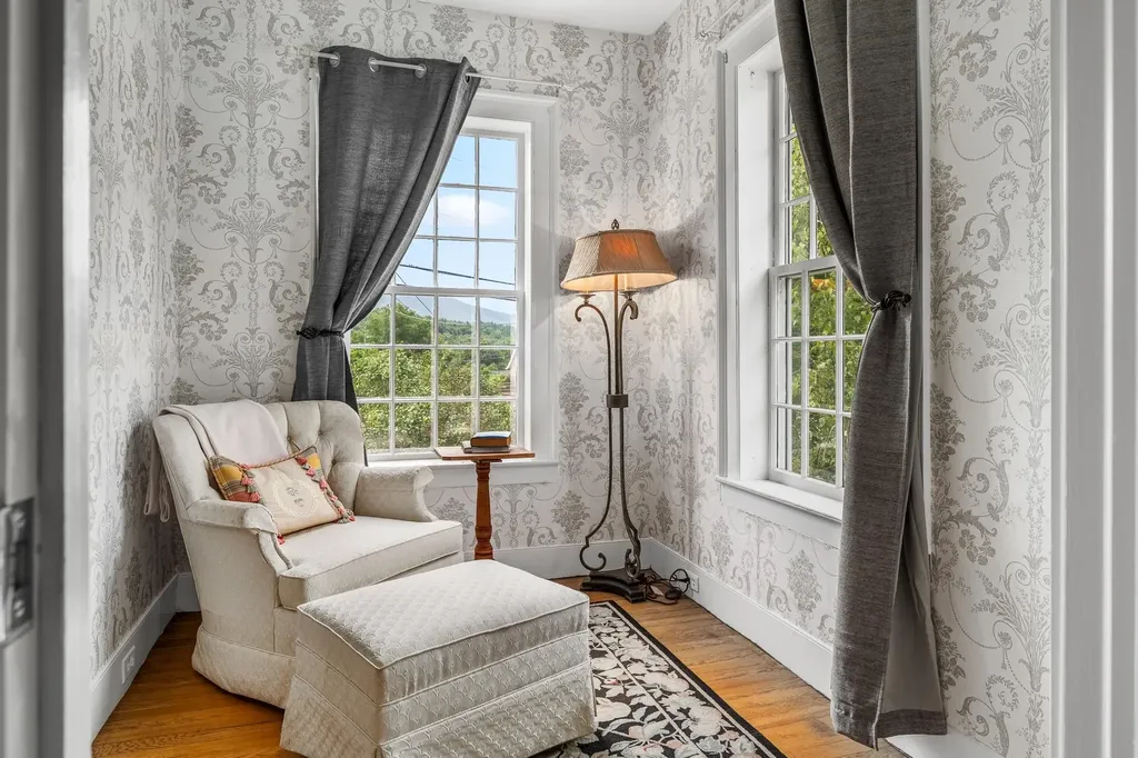 1677 Barnumville Road Manchester VT 05255