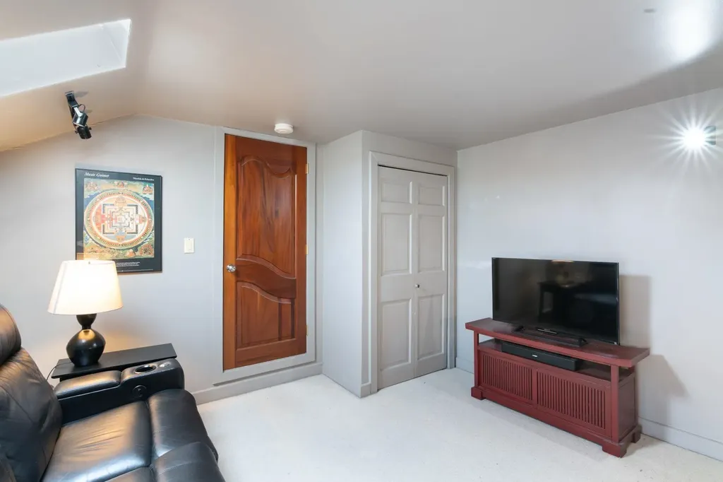 70 Greenleaf Street Brattleboro VT 05301