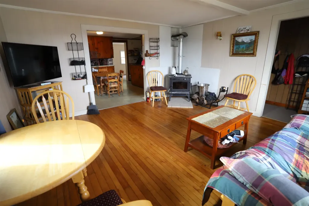 179 Farrant Street Newport City VT 05855