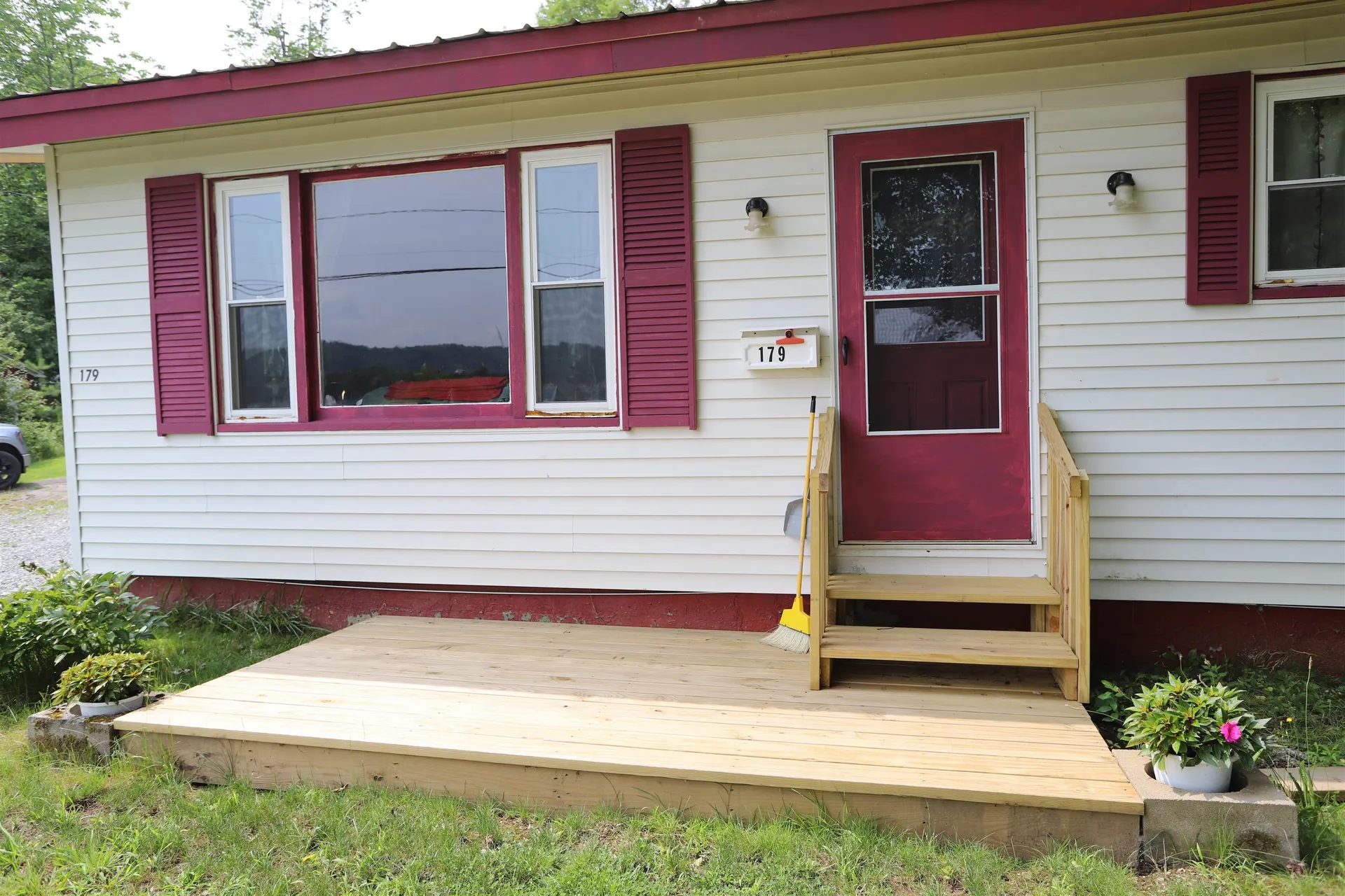 179 Farrant Street Newport City VT 05855