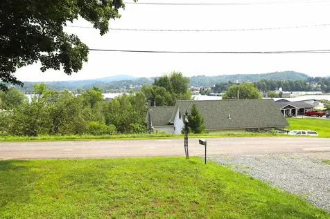 179 Farrant Street Newport City VT 05855