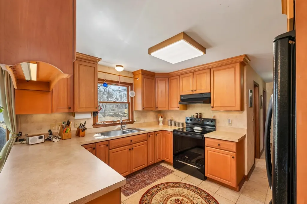 20 Pine Brook Lane Laconia NH 03246