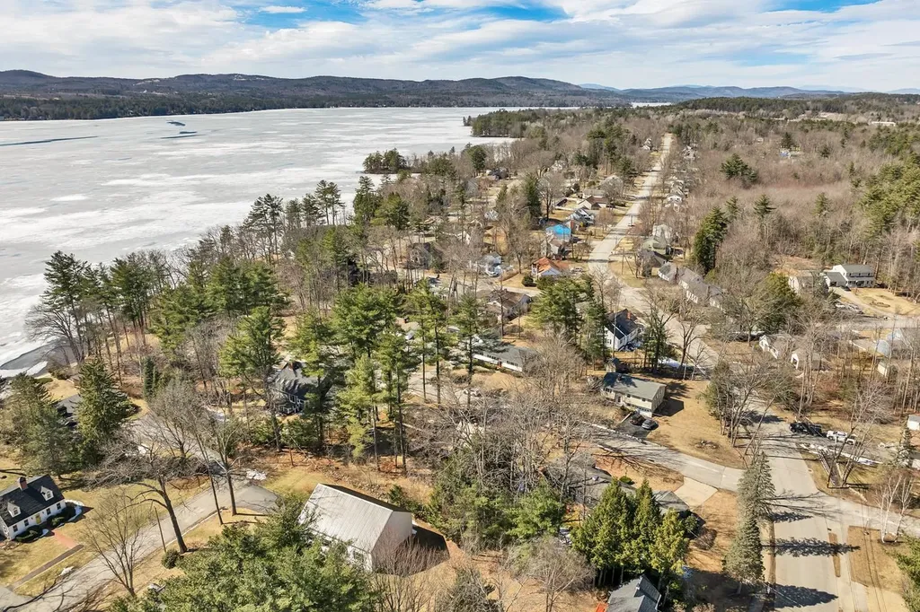 20 Pine Brook Lane Laconia NH 03246