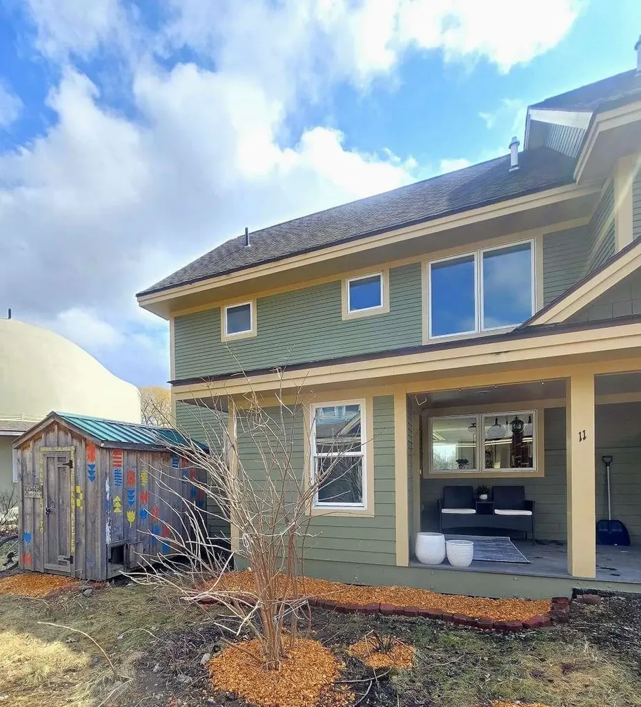 11 Common Way Charlotte VT 05445