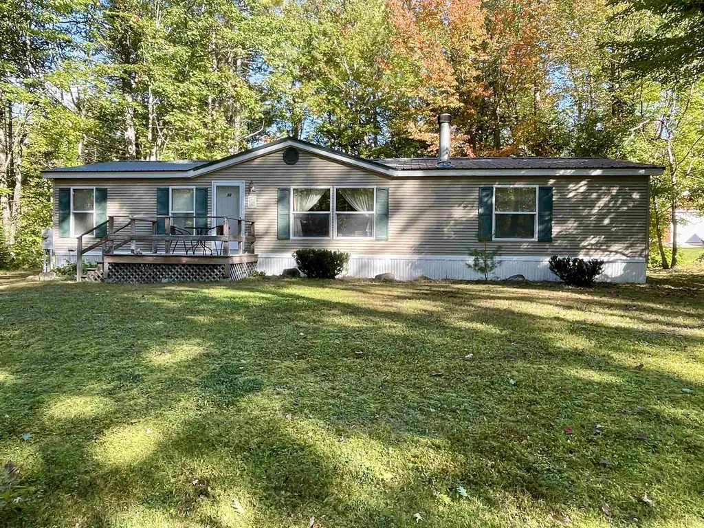 32 Bailey Road Effingham NH 03882