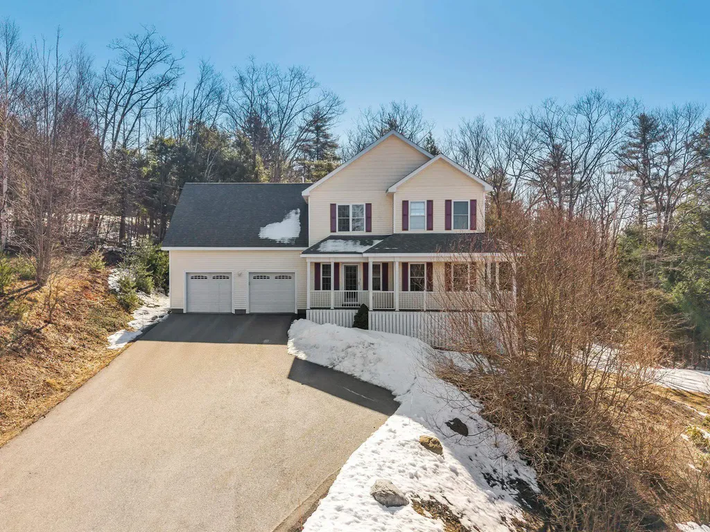 10 Skywatch Road Center Harbor NH 03226