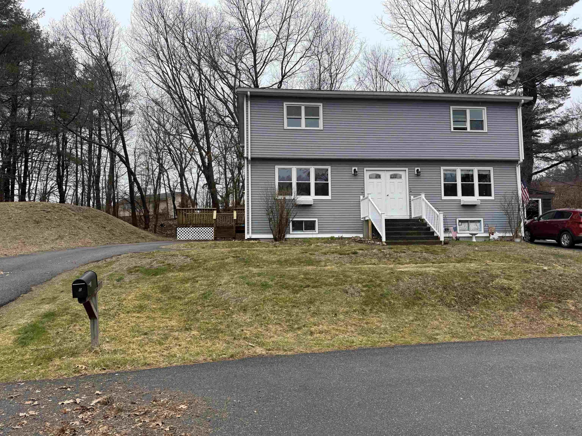 10 Sunset Circle Derry NH 03038