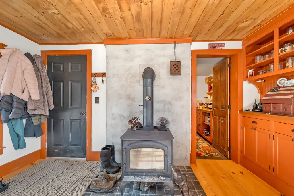 85 White Oak Road Barnstead NH 03225