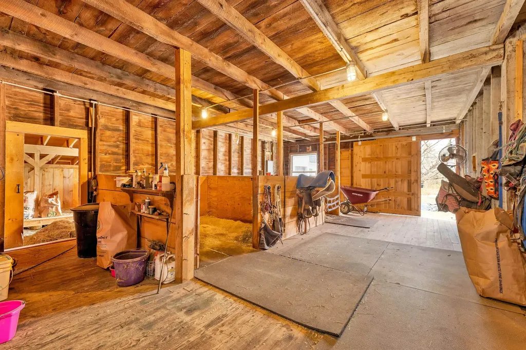 85 White Oak Road Barnstead NH 03225