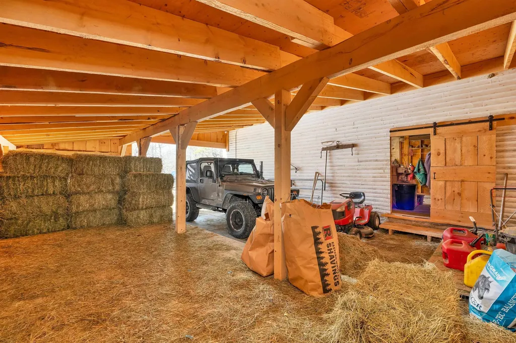 85 White Oak Road Barnstead NH 03225