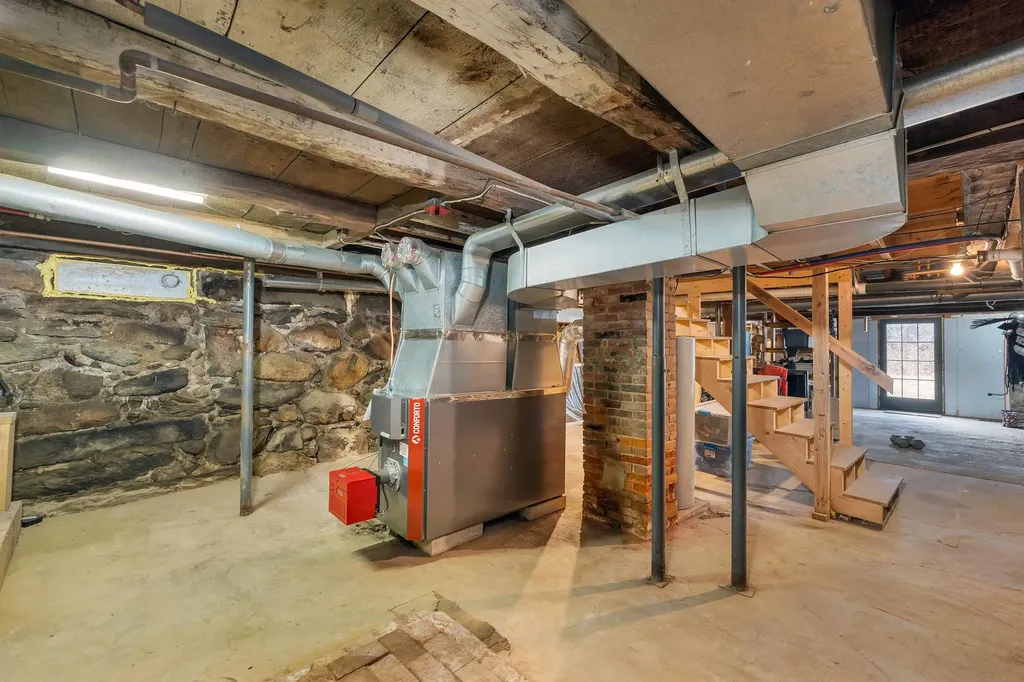 85 White Oak Road Barnstead NH 03225