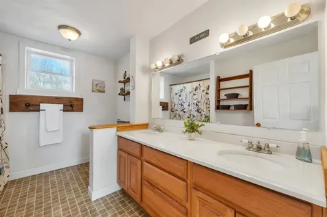 85 White Oak Road Barnstead NH 03225