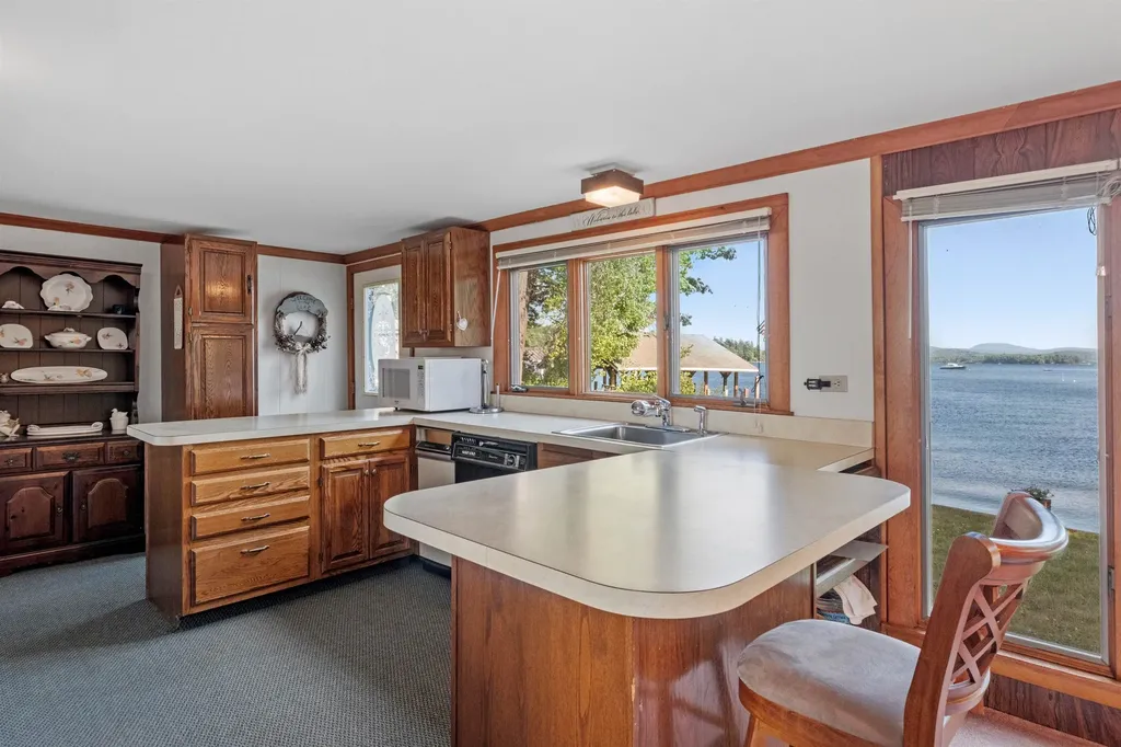 208 Forest Road Wolfeboro NH 03894