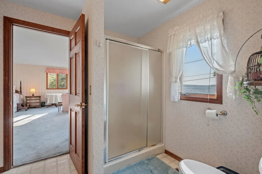 208 Forest Road Wolfeboro NH 03894