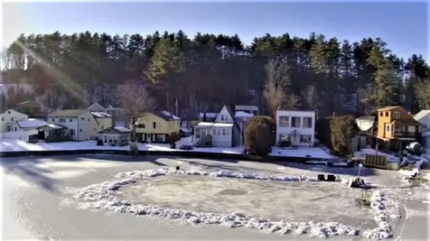 37 Bay Street Goffstown NH 03045