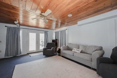 37 Bay Street Goffstown NH 03045