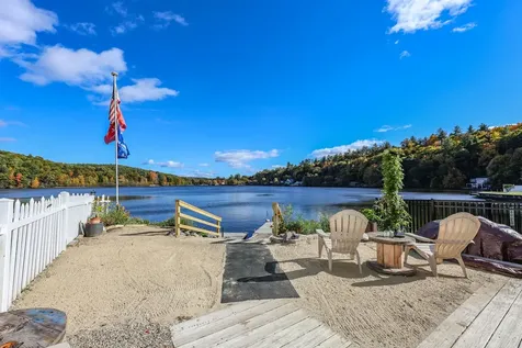 37 Bay Street Goffstown NH 03045