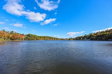 37 Bay Street Goffstown NH 03045