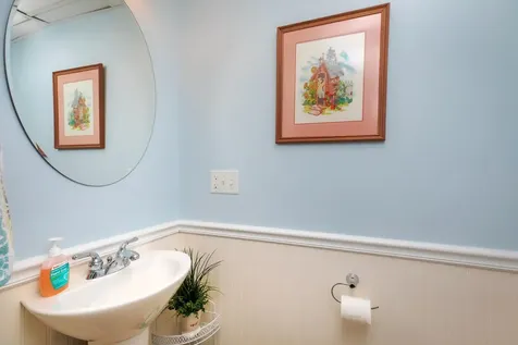 24 Harbor Road Hampton NH 03842