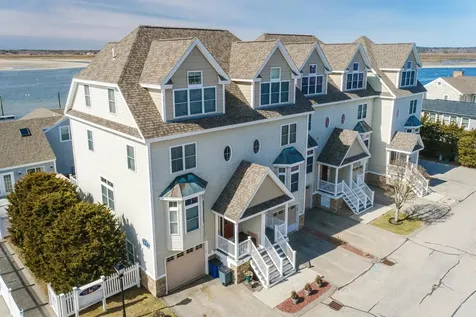 24 Harbor Road Hampton NH 03842