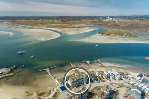 24 Harbor Road Hampton NH 03842