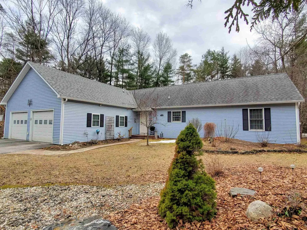 565 Farmer Drive St. Johnsbury VT 05819