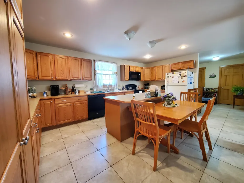 565 Farmer Drive St. Johnsbury VT 05819