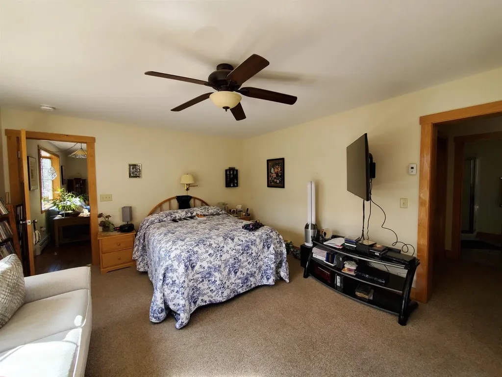 565 Farmer Drive St. Johnsbury VT 05819