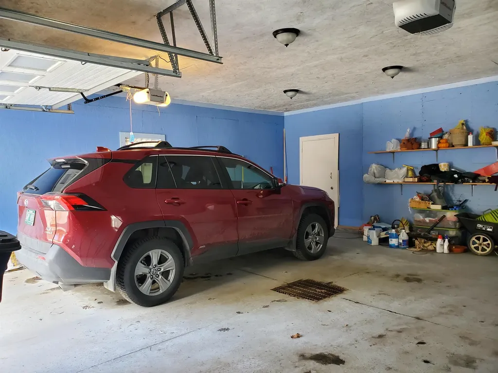 565 Farmer Drive St. Johnsbury VT 05819