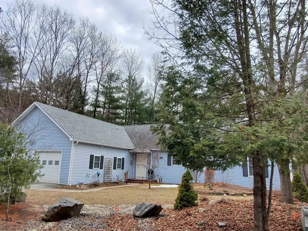 565 Farmer Drive St. Johnsbury VT 05819