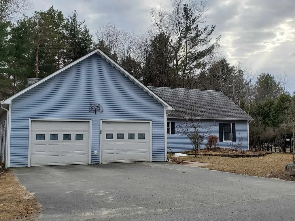 565 Farmer Drive St. Johnsbury VT 05819